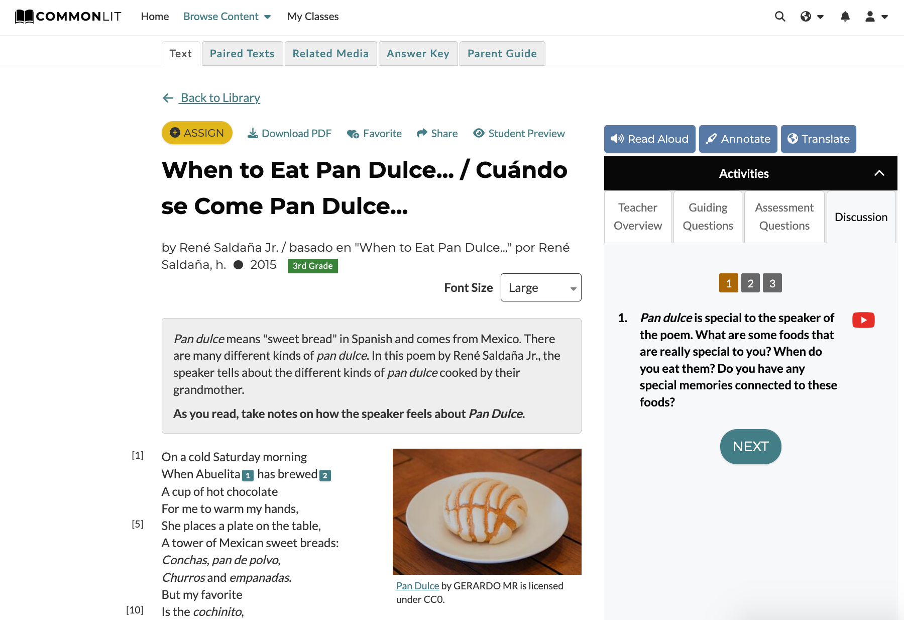 Screenshot of a CommonLit text called "When to Eat Pan Dulce.../Cuándo se Come Pan Dulce..." On the right side there is a discussion question, which is there to build reading comprehension skills for elementary students.